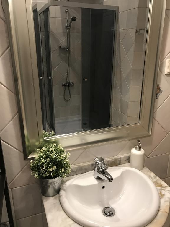 Czarna Kawka Apartamenty Краков Экстерьер фото
