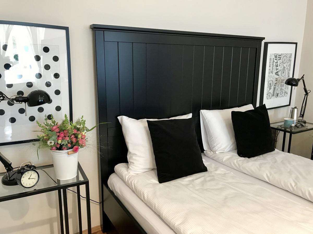 Czarna Kawka Apartamenty Краков Экстерьер фото