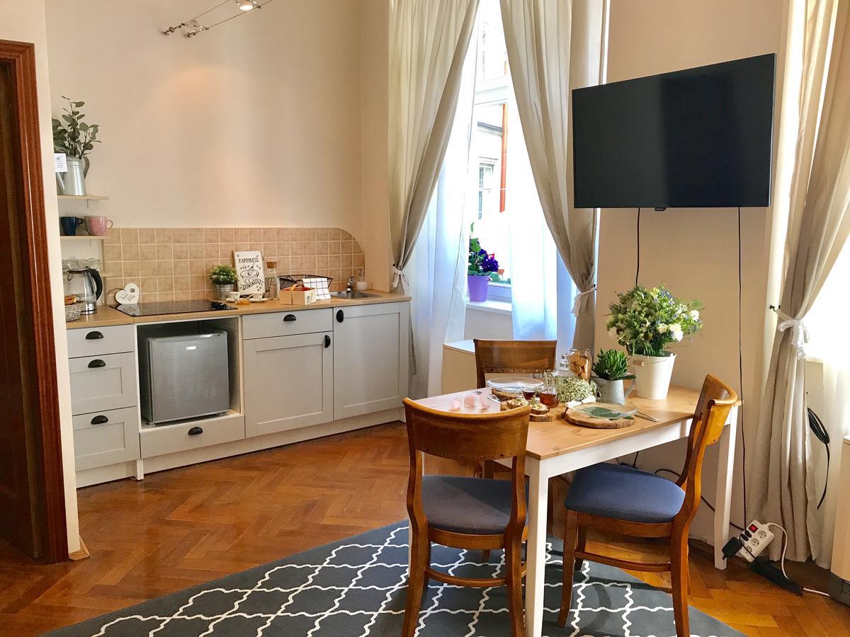 Czarna Kawka Apartamenty Краков Номер фото